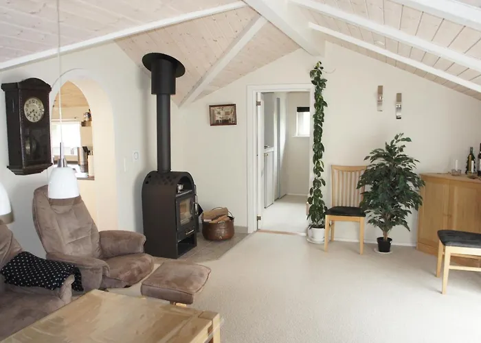 Adalen Semesterbostad